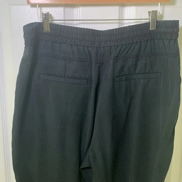Banana Republic black elastic waist casual joggers 100% Lyocell size large - Picture 4 of 7